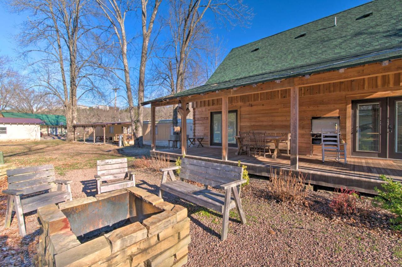 Quiet Hollister Cabin Walk To Lake Taneycomo Ngoại thất bức ảnh
