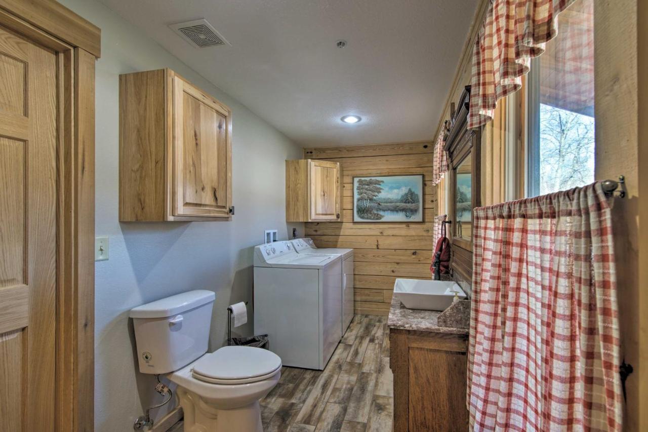 Quiet Hollister Cabin Walk To Lake Taneycomo Ngoại thất bức ảnh