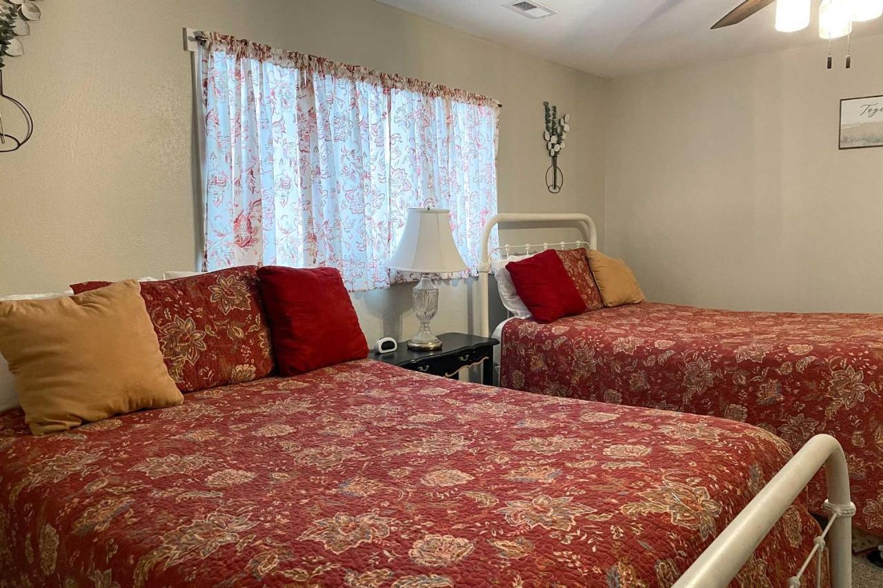 Quiet Hollister Cabin Walk To Lake Taneycomo Ngoại thất bức ảnh